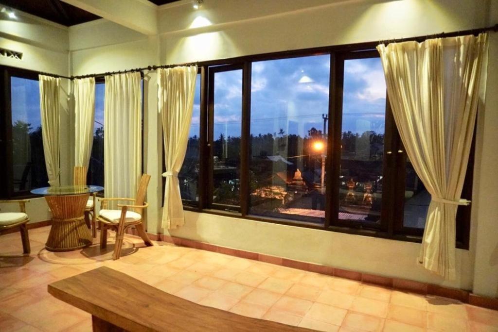 Matahari House Bed & Breakfast อูบุด ภายนอก รูปภาพ